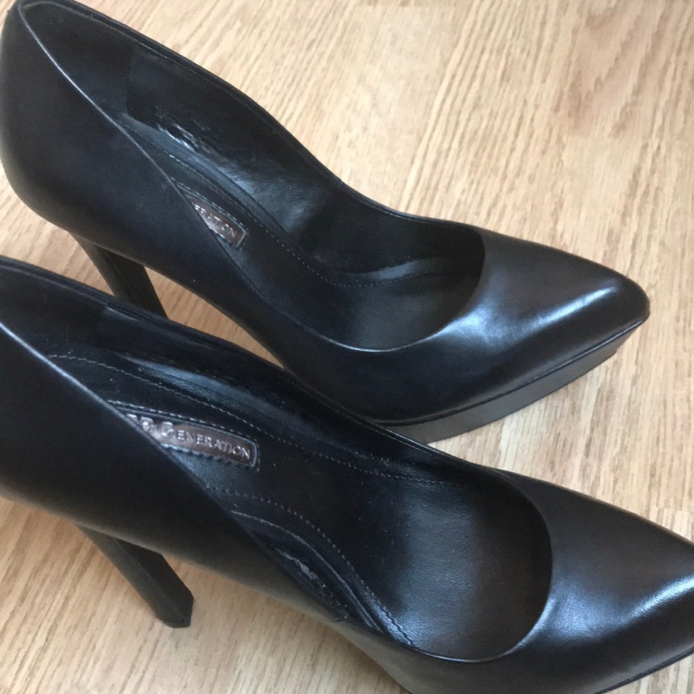 New! Bcbgeneration black platform stilettos - Picture 7 of 8